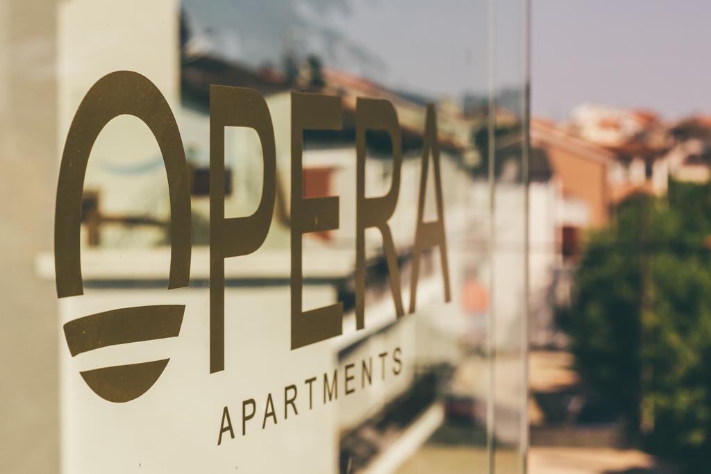 Opera Apartments Zara Esterno foto