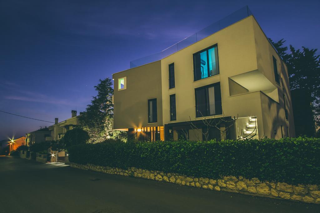 Opera Apartments Zara Esterno foto